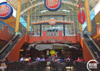 Cines y entretenimiento en Dolphin Mall
